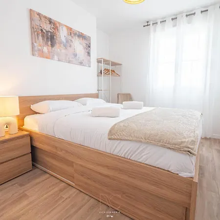 Disneyland-paris - 8 Personnes, Wifi, Parking Serris